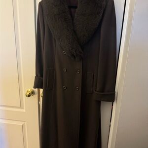 Chic Dark Brown Coat with Fur Collar